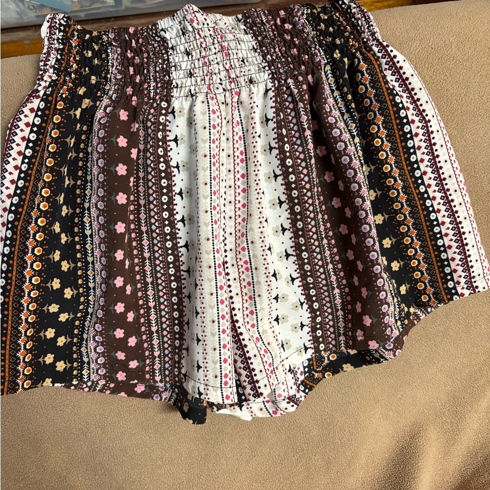 SHEIN Boho Floral Mini Shorts Black, Pink, White